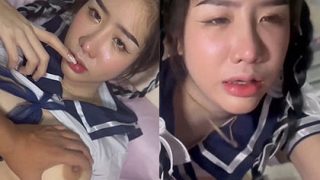 คลิปหลุด Onlyfans Fuji_Chan น้องฟูจิ ใส่ชุดนักเรียนญี่ปุ่น นอนให้หนุ่มล้วงหี แล้วยัดควยซอยหีน้อง แตกในด้วย โคตรเด็ด