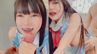 Onlyfans น้องแตงโม tangmoinin ใส่ชุดเมดโม๊คจนเงี่ยน แล้วหันหลังให้ควยกระแทกหี โคตรดี
